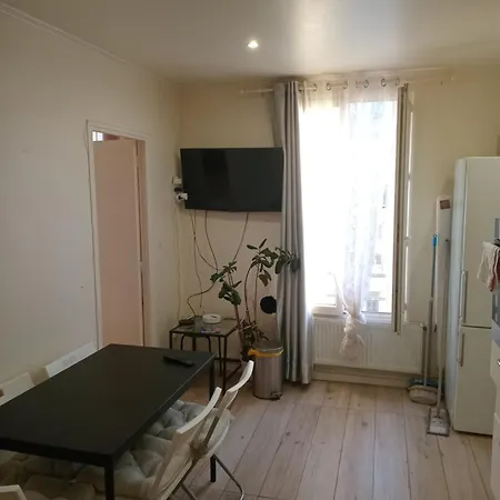 5 Personne Salon Proche Centre Appartamento *